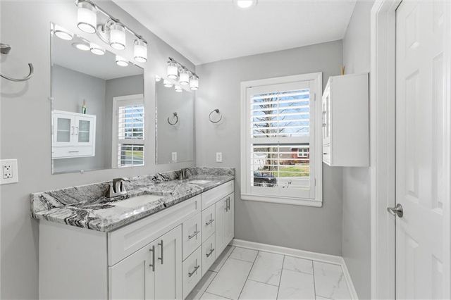 5409 W 65th Terrace, Prairie Village, KS 66202