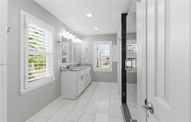 5409 W 65th Terrace, Prairie Village, KS 66202