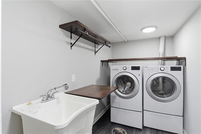 5409 W 65th Terrace, Prairie Village, KS 66202