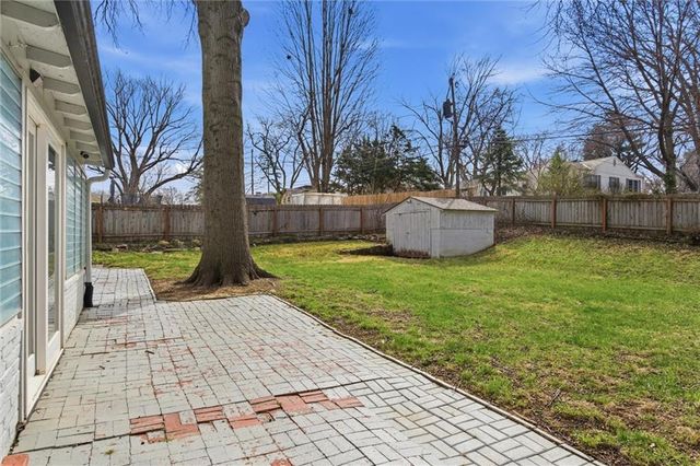 5409 W 65th Terrace, Prairie Village, KS 66202