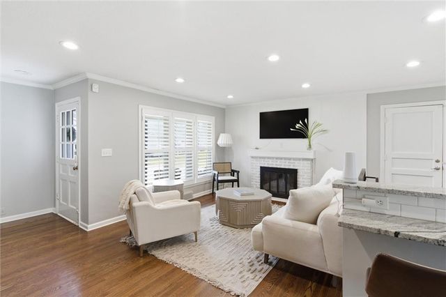 5409 W 65th Terrace, Prairie Village, KS 66202