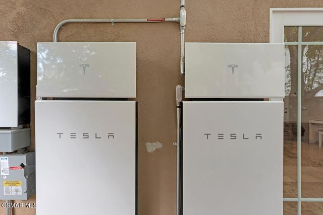 6496 Bayberry Street, Oak Park, CA 91377