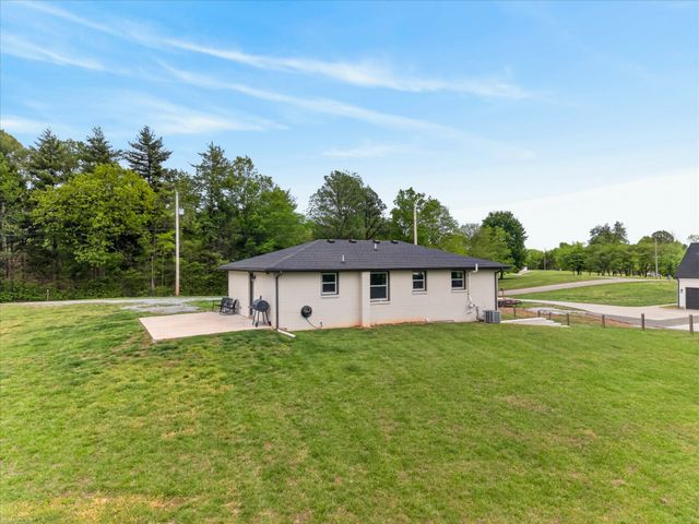 3466 Oak Ridge Rd, Palmyra, TN 37142