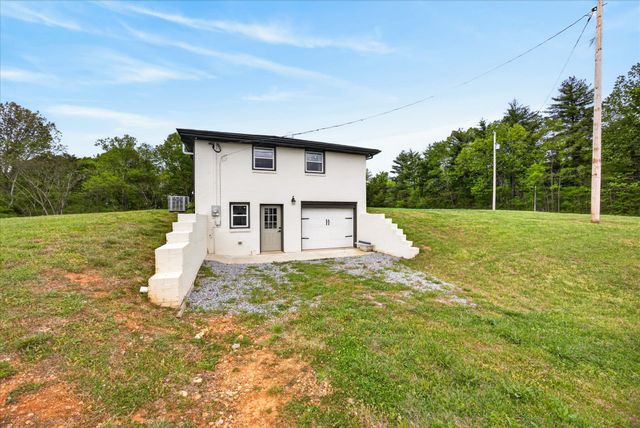 3466 Oak Ridge Rd, Palmyra, TN 37142
