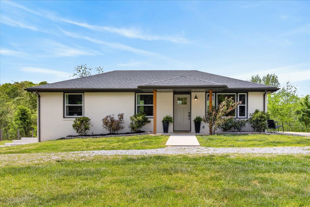 3466 Oak Ridge Rd, Palmyra, TN 37142