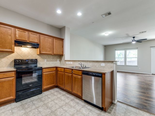 5948 Lost Valley Drive, The Colony, TX 75056