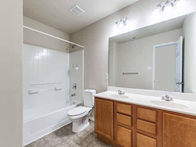 5948 Lost Valley Drive, The Colony, TX 75056