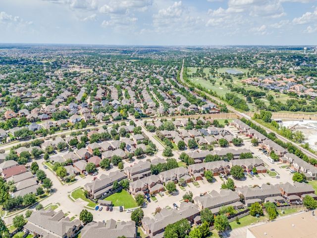 5948 Lost Valley Drive, The Colony, TX 75056