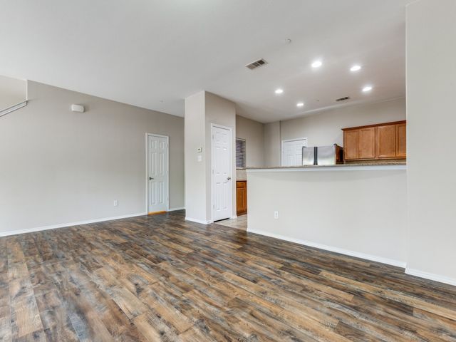 5948 Lost Valley Drive, The Colony, TX 75056