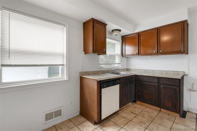 336 Sherbourne Street, Inkster, MI 48141