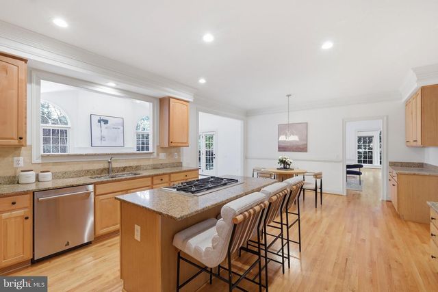 10405 SANDRINGHAM CT, Potomac, MD 20854