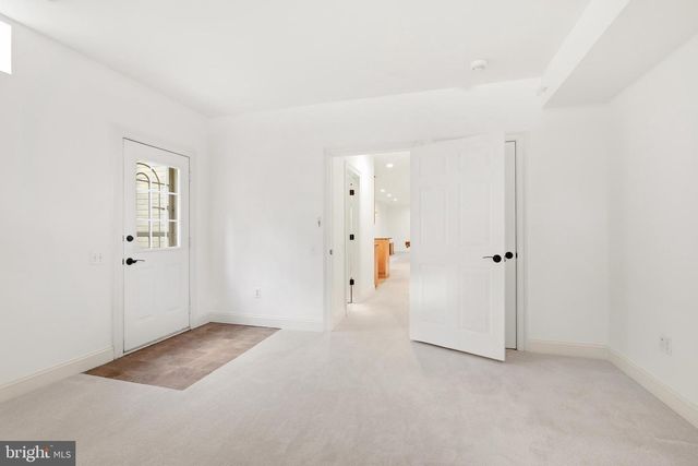 10405 SANDRINGHAM CT, Potomac, MD 20854