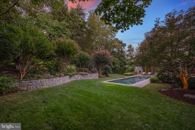 10405 SANDRINGHAM CT, Potomac, MD 20854