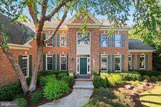 10405 SANDRINGHAM CT, Potomac, MD 20854