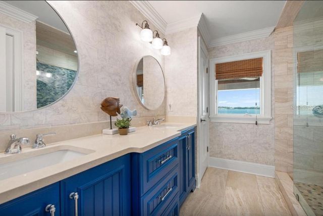 110 10TH STREET S, Bradenton Beach, FL 34217