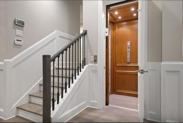 110 10TH STREET S, Bradenton Beach, FL 34217