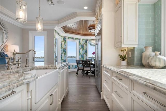 110 10TH STREET S, Bradenton Beach, FL 34217