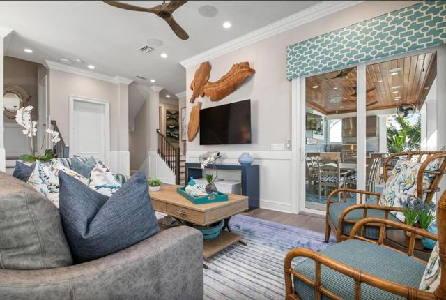 110 10TH STREET S, Bradenton Beach, FL 34217