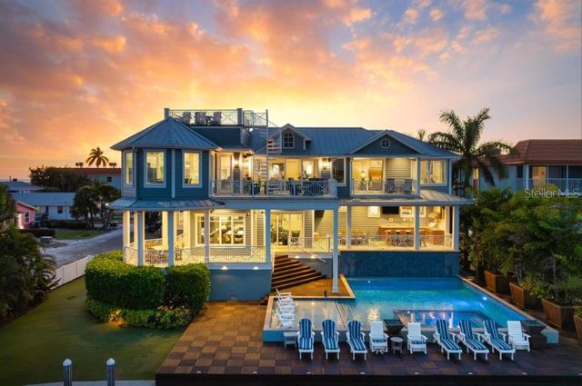 110 10TH STREET S, Bradenton Beach, FL 34217