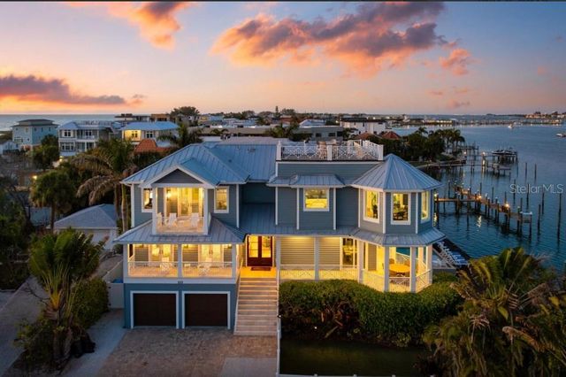 110 10TH STREET S, Bradenton Beach, FL 34217