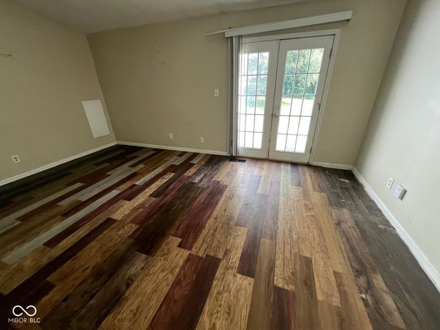 2208 Friendship Drive, Indianapolis, IN 46217