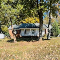 1421 Tyvola Road, Charlotte, NC 28210