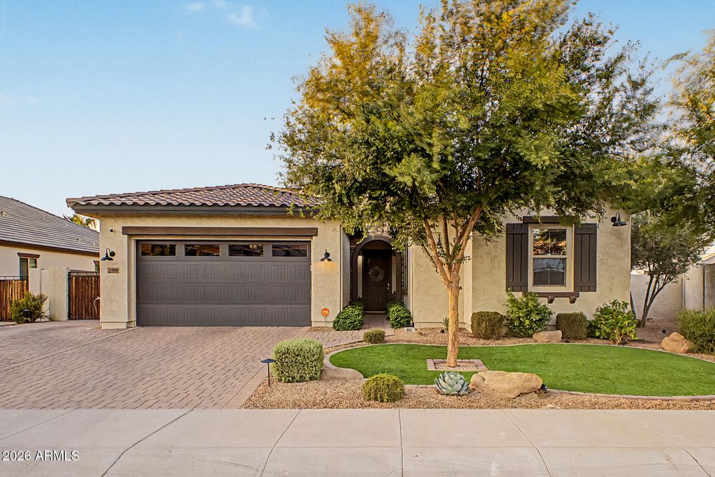 15680 W Desert Flower Drive, Goodyear, AZ 85395 — photo 2