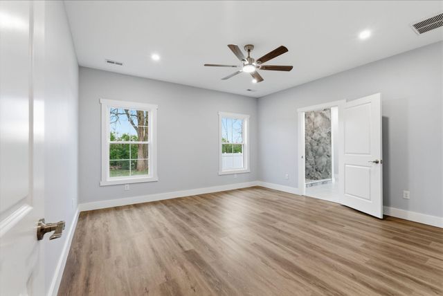 210 Max Cavnes Road, Danville, KY 40422