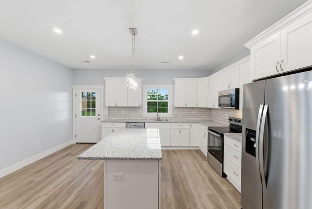 210 Max Cavnes Road, Danville, KY 40422