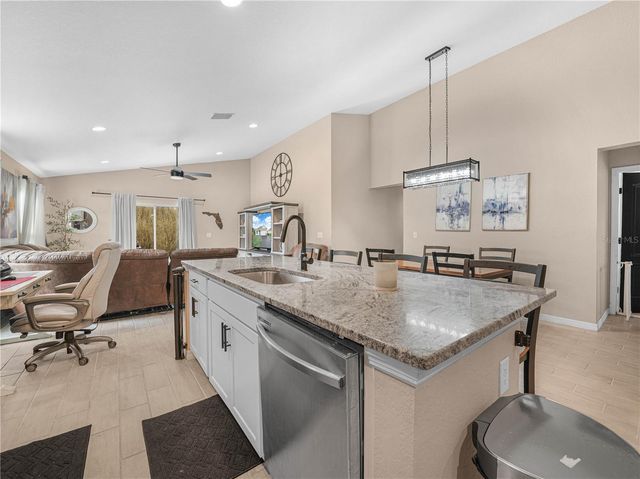 266 S LAKE AVENUE, Frostproof, FL 33843