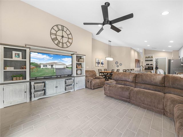 266 S LAKE AVENUE, Frostproof, FL 33843