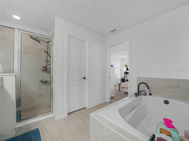 266 S LAKE AVENUE, Frostproof, FL 33843