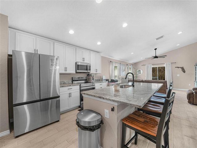 266 S LAKE AVENUE, Frostproof, FL 33843