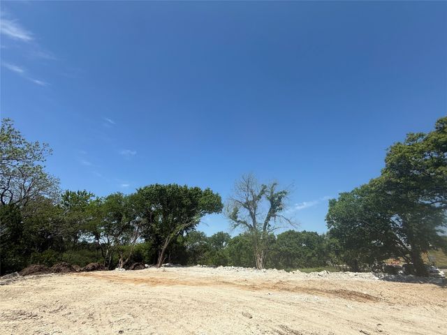 2215 Dowdy Ferry, Dallas, TX 75217