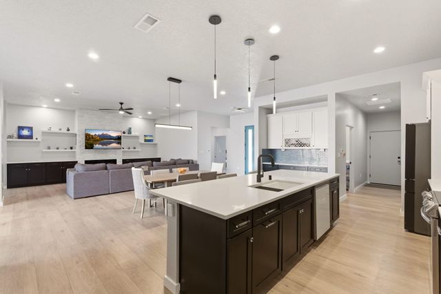 2541 Chessman Drive NE, Rio Rancho, NM 87124