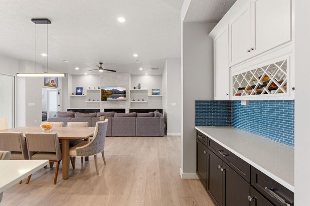 2541 Chessman Drive NE, Rio Rancho, NM 87124