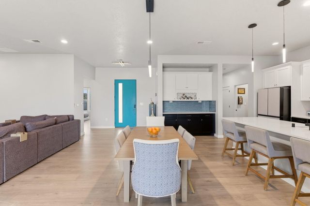 2541 Chessman Drive NE, Rio Rancho, NM 87124