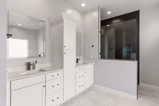 2541 Chessman Drive NE, Rio Rancho, NM 87124