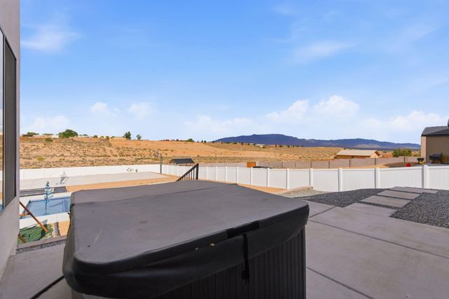 2541 Chessman Drive NE, Rio Rancho, NM 87124