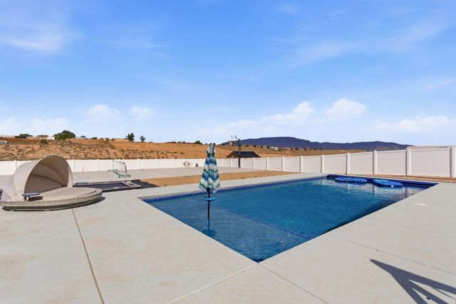 2541 Chessman Drive NE, Rio Rancho, NM 87124