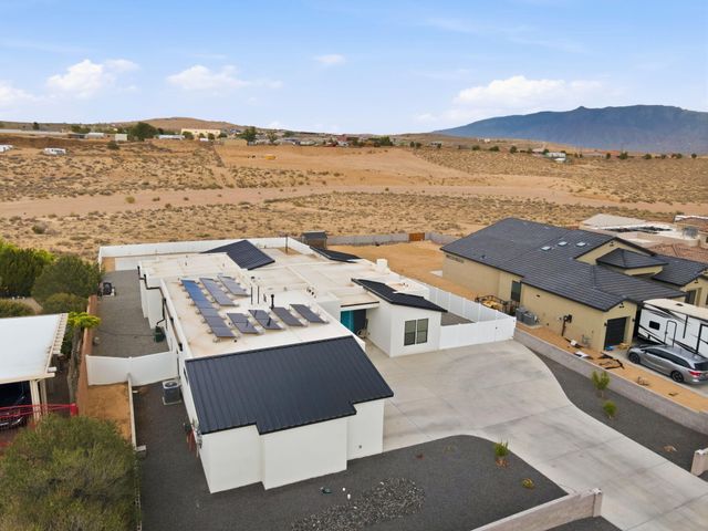 2541 Chessman Drive NE, Rio Rancho, NM 87124