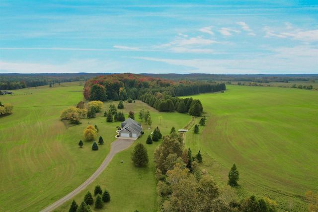 N9615 BADISH ROAD, Daggett, MI 49821