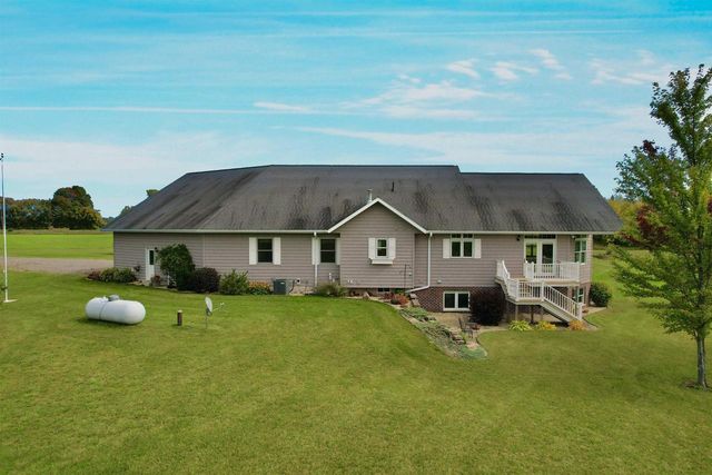 N9615 BADISH ROAD, Daggett, MI 49821