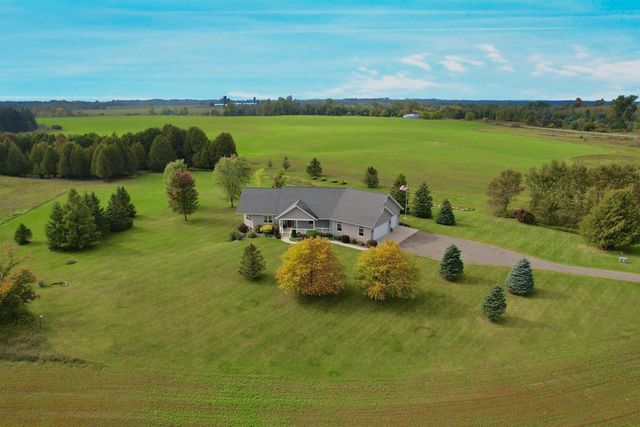 N9615 BADISH ROAD, Daggett, MI 49821