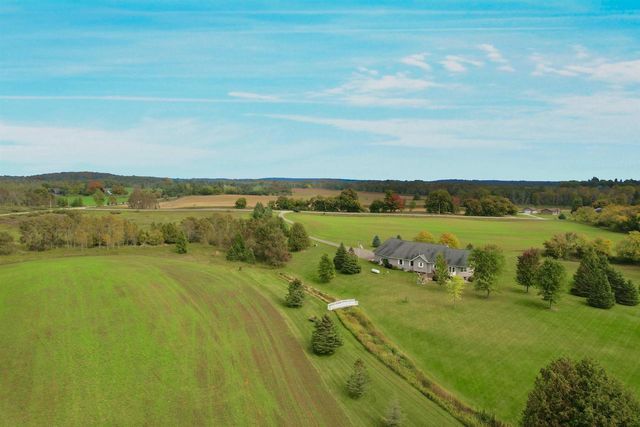 N9615 BADISH ROAD, Daggett, MI 49821