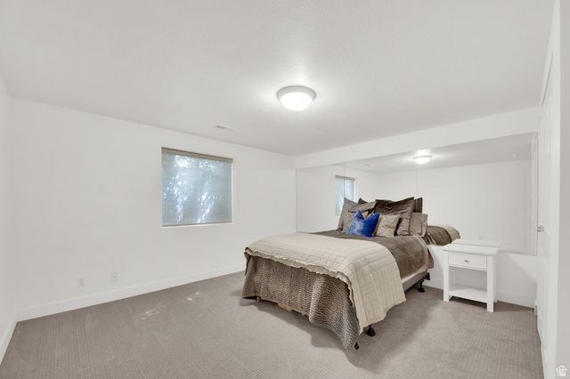 252 E CRANBERRY HILL DR, Draper, UT 84020
