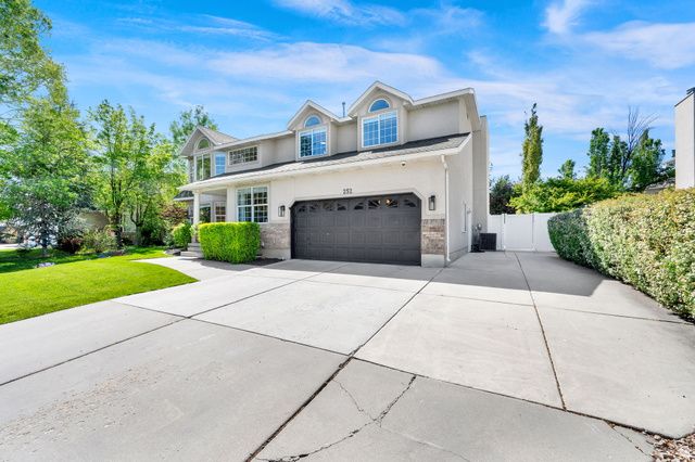 252 E CRANBERRY HILL DR, Draper, UT 84020