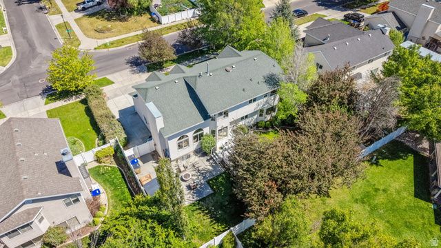 252 E CRANBERRY HILL DR, Draper, UT 84020