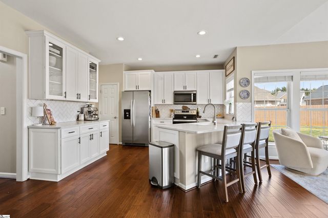 505 Meadow Hill Way, Greer, SC 29650