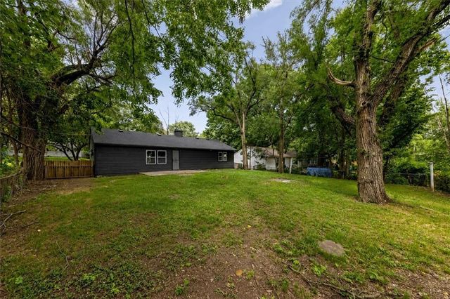 6903 E 114th Terrace, Kansas City, MO 64134